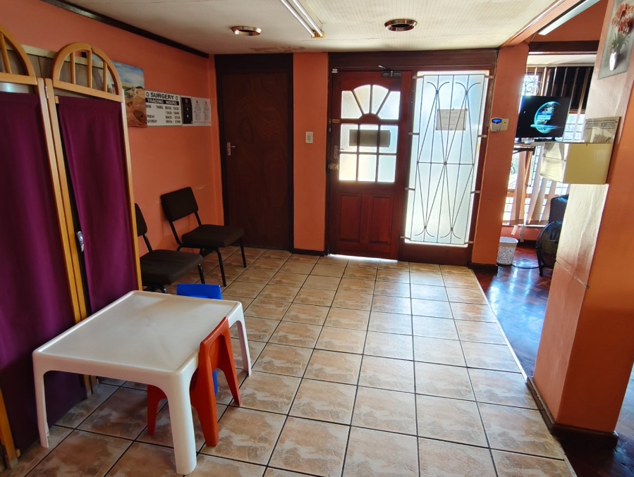 Commercial Property for Sale in Amstelhof Western Cape